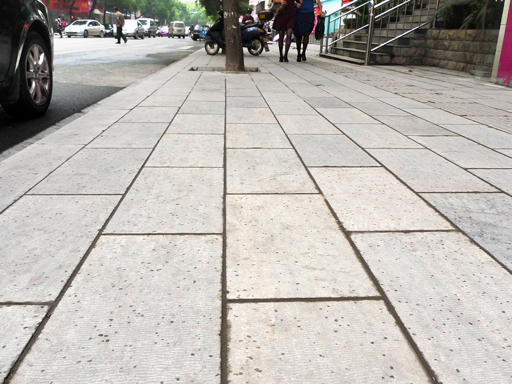 人行道步磚